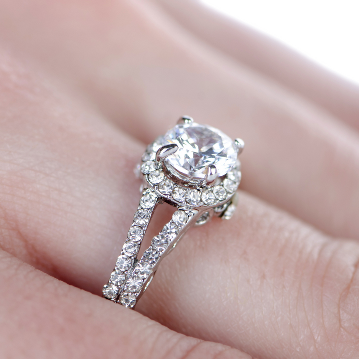 The Right Way to Wear Your Engagement and Wedding Ring | Meycauayan Jewelries